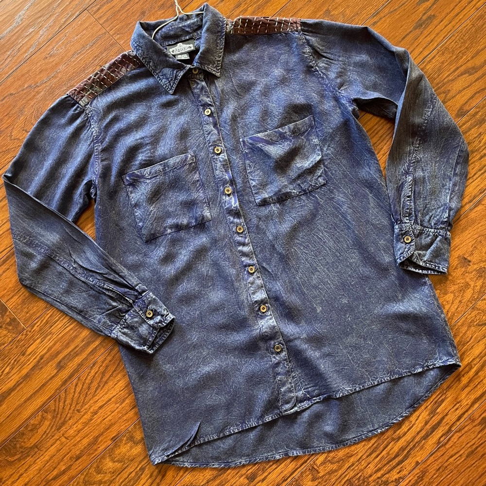 Button Down Shirt - Picture 4 of 5